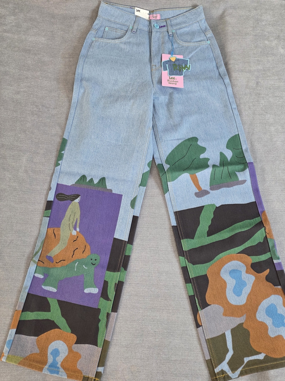 NWT Lee x Ruohan Wang 428 High Rise Comfort Straight Graphic Art Jeans‎ 25